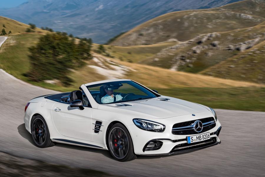  Mercedes-AMG SL63 2015 года  (фото 8 из 29)